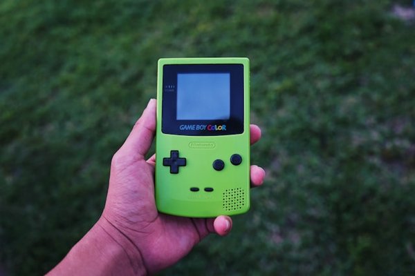 Comment un jeu d'aventure en réalité virtuelle peut-il offrir une expérience de voyage immersive et éducative?