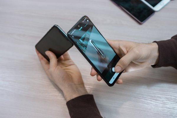 Comment utiliser un smartphone pour scanner des documents et les stocker sur le cloud?